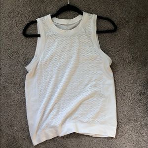 Lululemon tank top size 6